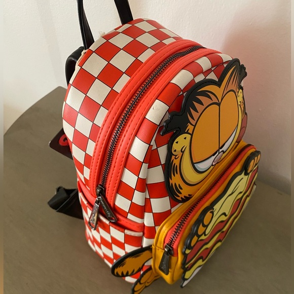 Garfield Lasagna Loungefly - Picture 8 of 9